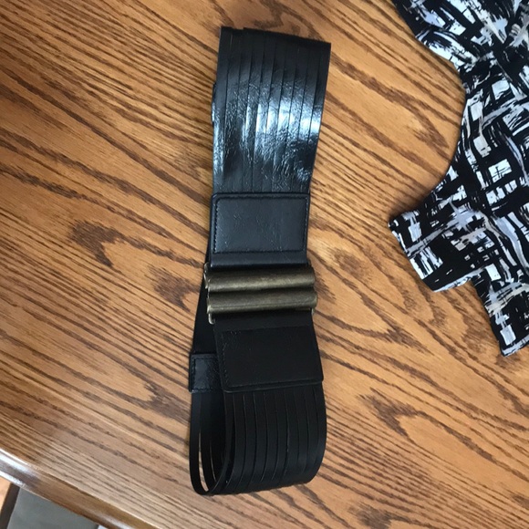 Dress - Picture 4 of 4